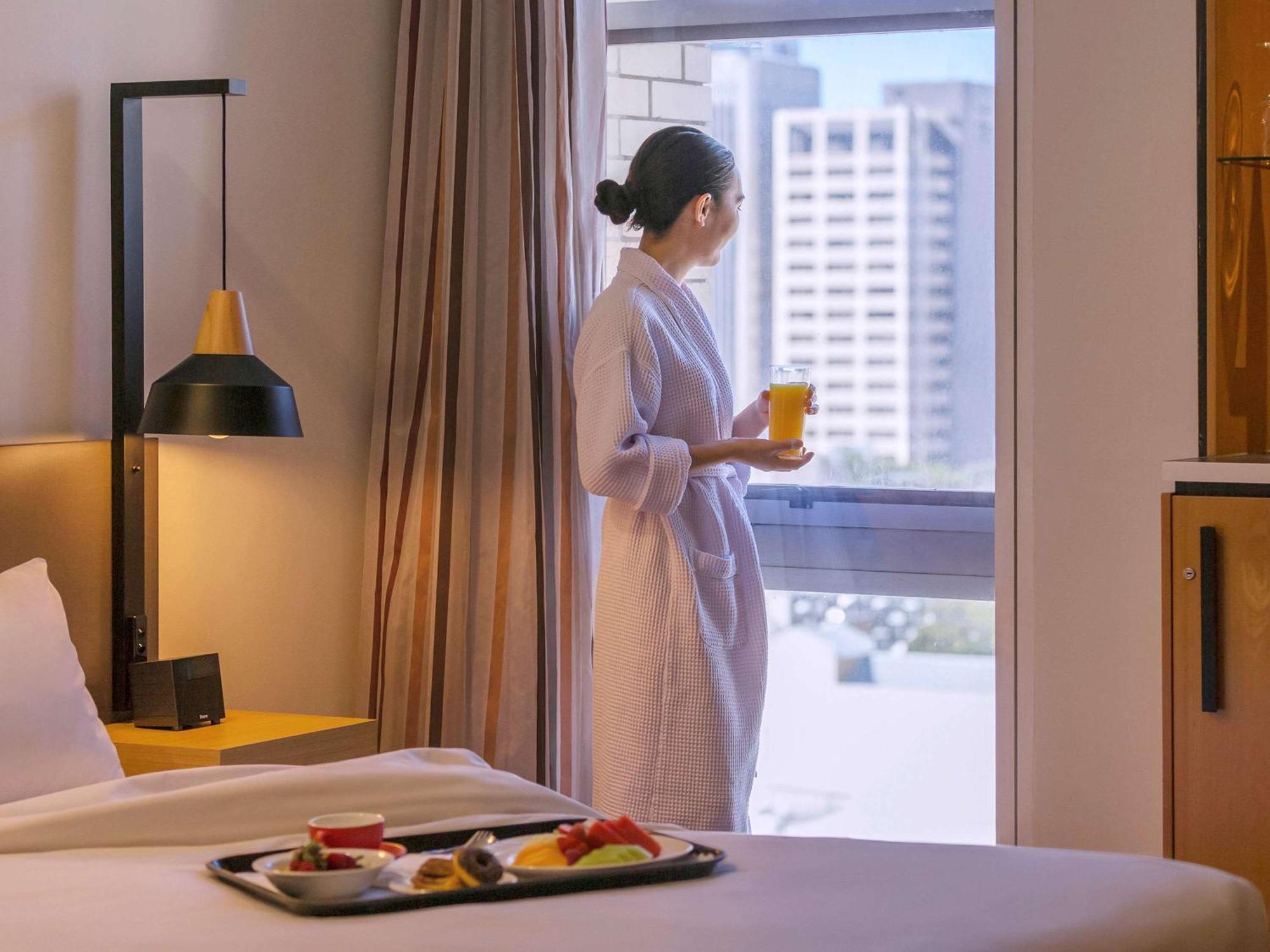 Mercure Brisbane King George Square Exterior photo
